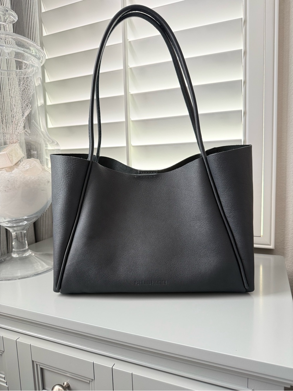 PORTLAND LEATHER GOODS VERONA tote in night owl. Premium. - Picture 2 of 12